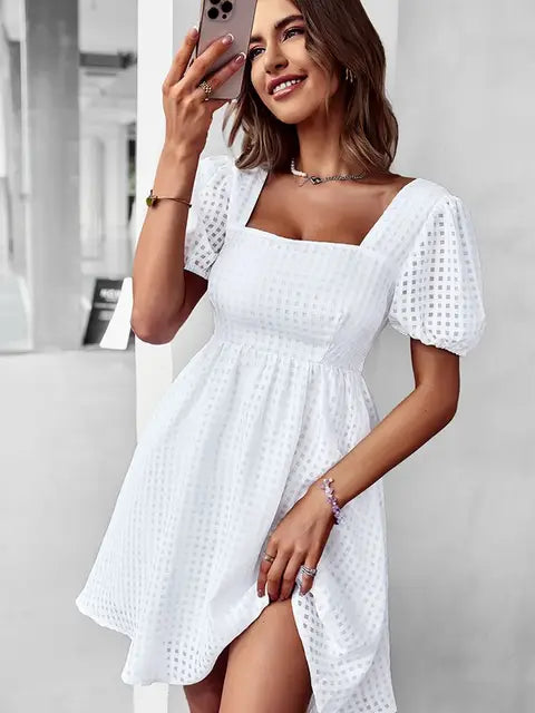 Sharon - elegante mini jurk met vierkante kraag